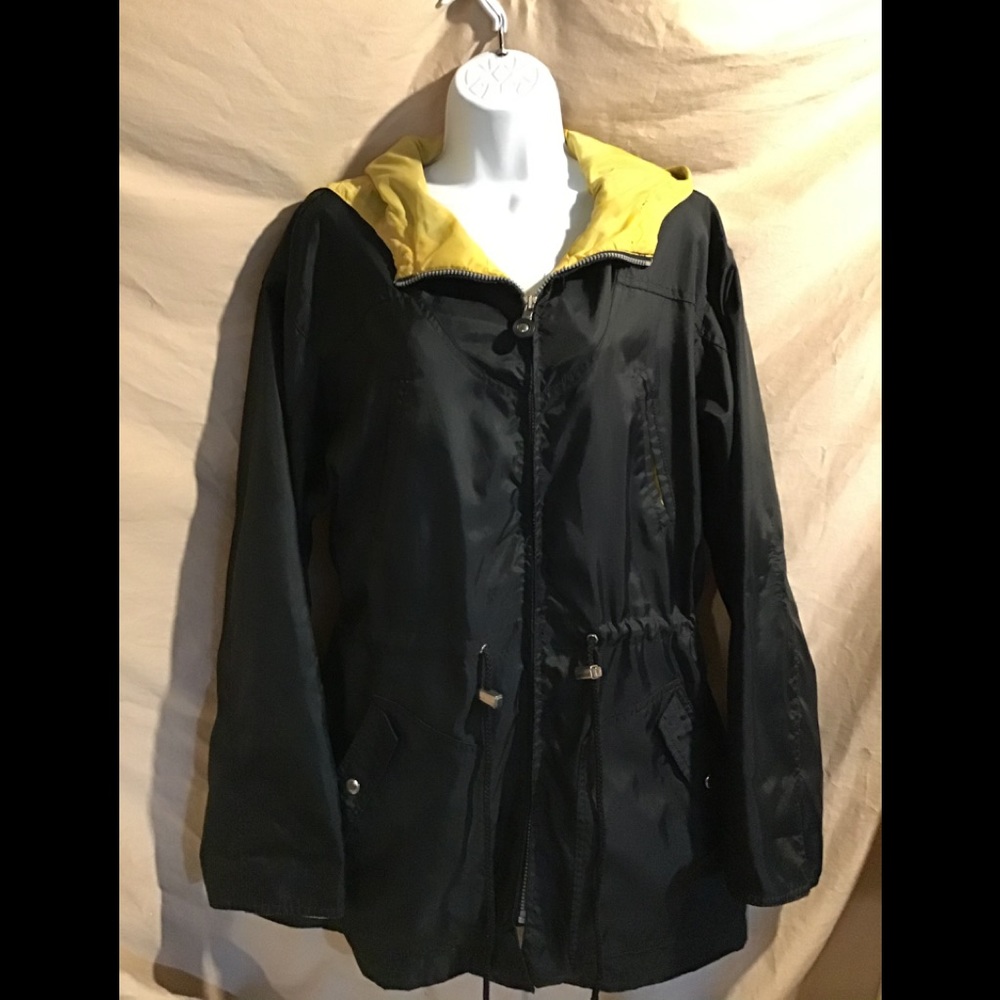 Current Scene- Women’s waterproof jacket